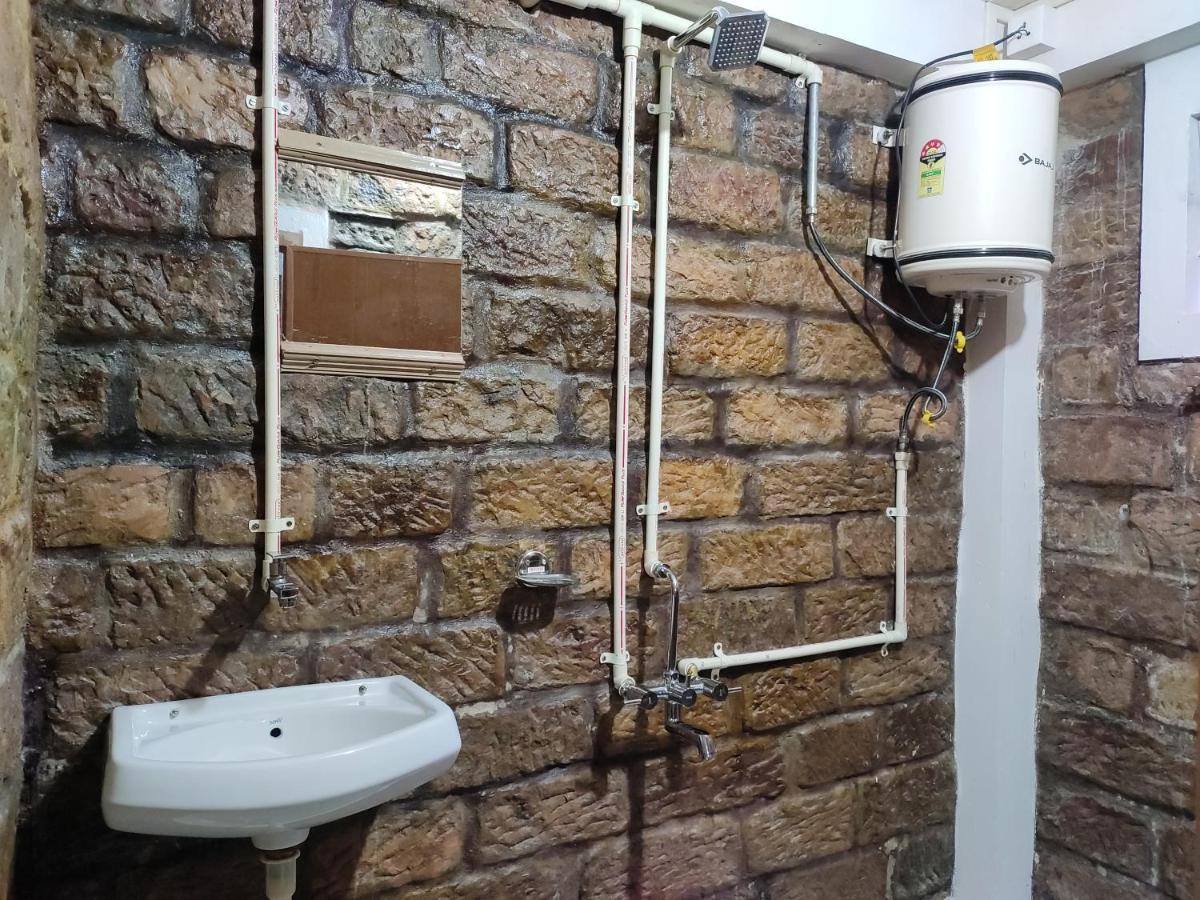 The Rustic Cottage - Homestay צ'ראפונג'י מראה חיצוני תמונה